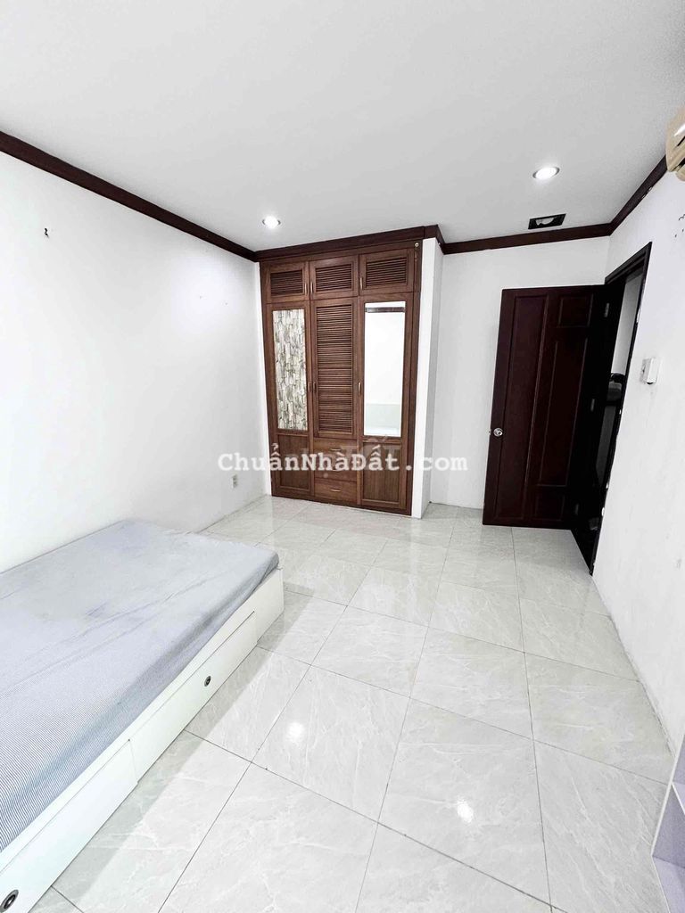 cho NỮ thuê phòng trong chung cư HAGL2