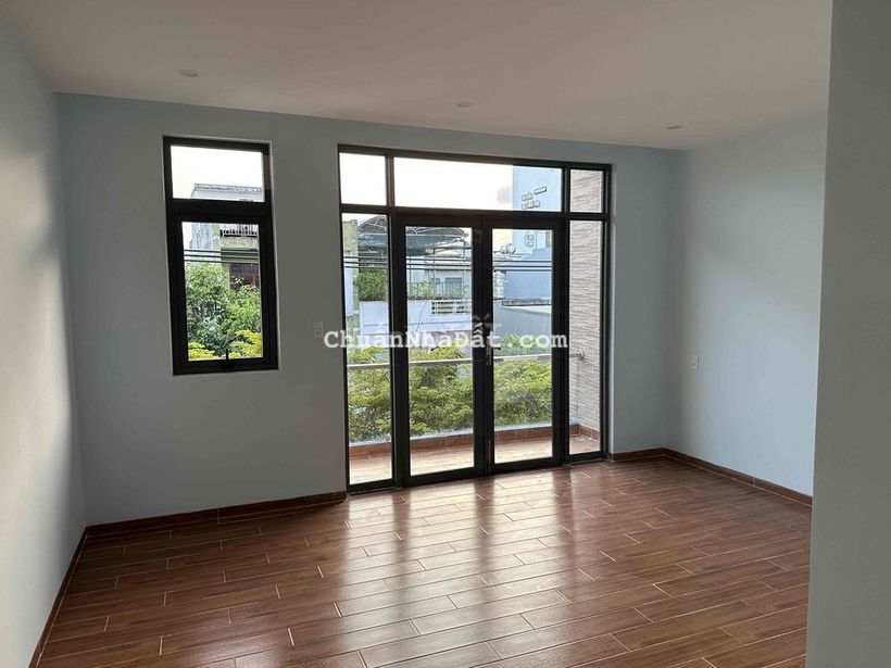 STUDIO VIEW MẶT TIỀN