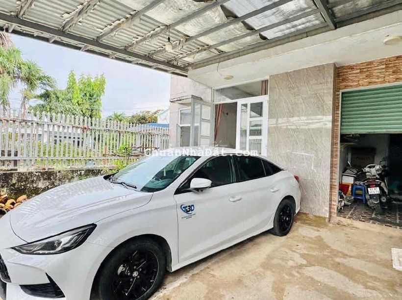 Nhà cấp 4 HXH, ngay ga metro, BXMĐ mới  Quận 9