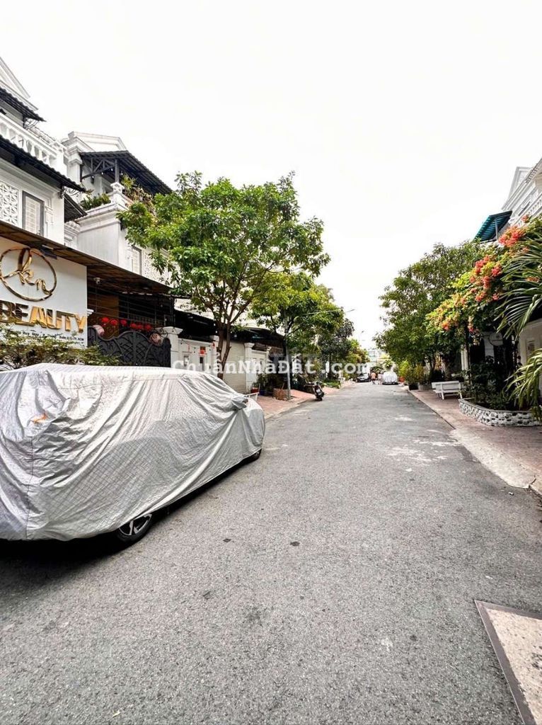 KHU BIỆT THỰ VẠN XUÂN - HẺM XE HƠI LỚN - NGANG NHÀ 6,2M