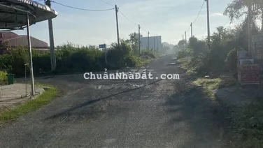 Đường số 8 đối diện chợ có 2 hẽm kỹ thuật DT 100m2 5x20