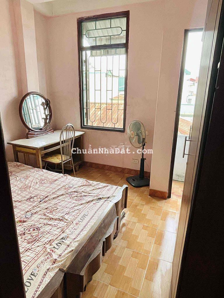 GIẢM 500k vào ở luôn tháng 2 .có ban công