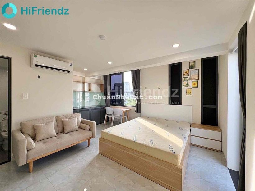 Studio ban công trước ĐH TÔN ĐỨC THẮNG - SÁT RMIT, NTTU - FULL NỘI T