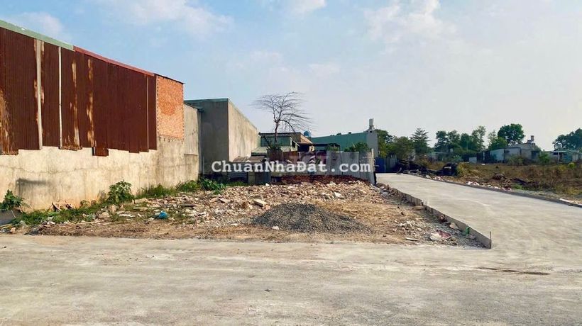 Lô Góc 2 Mặt Tiền sổ riêng Giá rẻ Ngay Đường Đồng Khởi - Biên Hòa.