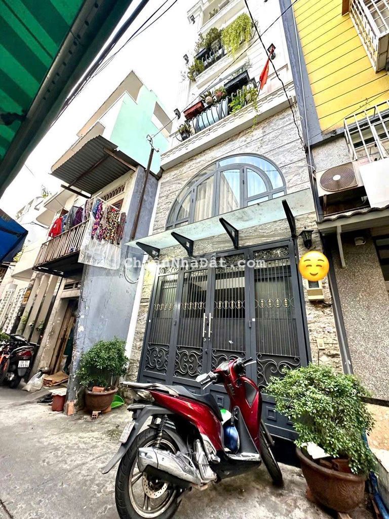 Phòng trọ Full nội thất xách vali vào ở ngay