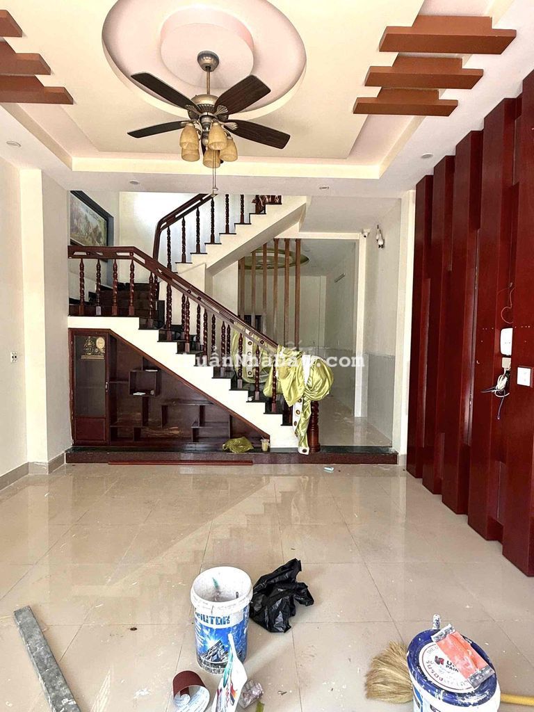 Nhà Mới 99% KDC Hưng Phú 3pn sẵn 3 máy lạnh