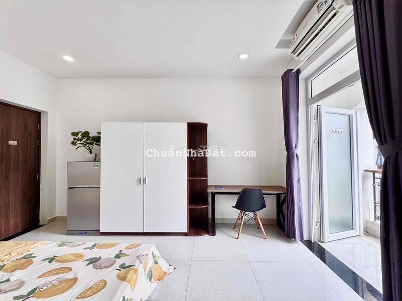 Căn hộ full nội thất có ban công lớn ngay CMT8 Q10 - Q3 - Tân Bình