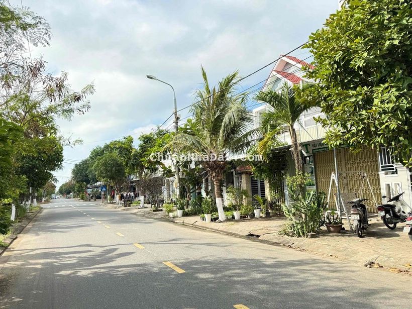 Tôi cần bán lô đất gần cầu Khuê Đông - nhà Sáng Tác Đà Nẵng