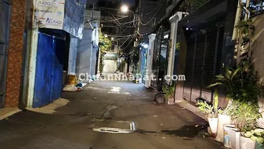 Bán gấp nhà hẻm vào xe hơi, DT 105m, ngay Đại học Hồng Bàng, Phường 17