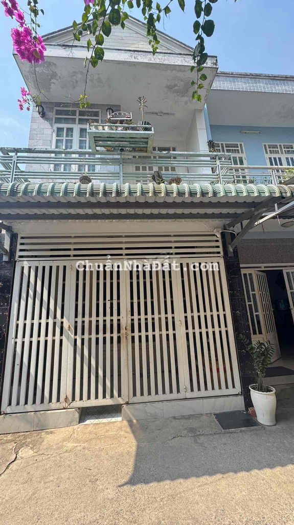 Bán nhà 2 tầng hẻm xe hơi đường số 2 Tăng Nhơn Phú B - Quận 9