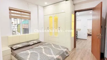 Bán TT phố Giải Phóng 3 thoáng 3PN 2 WC 90m T5 giá 4 tỷ sổ To có TL