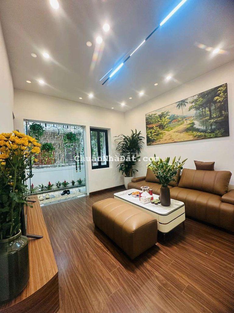 Siêu hot CHTT phố Vọng Hà dt 80m2 -3N 2WC Ô-tô Full nội thất!