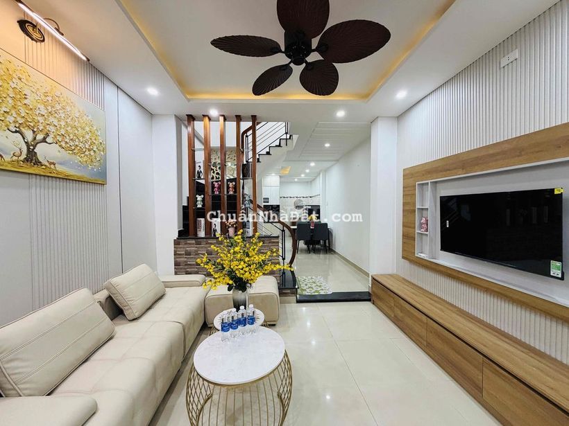 NHÀ 3 TẦNG TRUNG TÂM HOÀ CƯỜNG. CÒN 1 CĂN ***