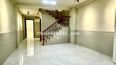 nhà mới 3 tầng 3 phòng ngủ Q7 HTP thông