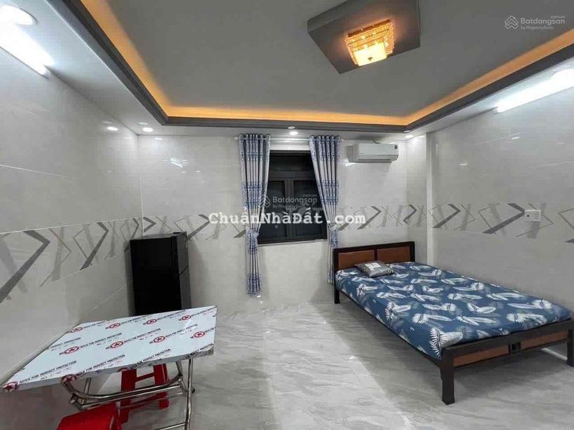 Phòng Full nội thất. mặt tiền đường Phạm Hùng.