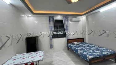 Phòng Full nội thất. mặt tiền đường Phạm Hùng.