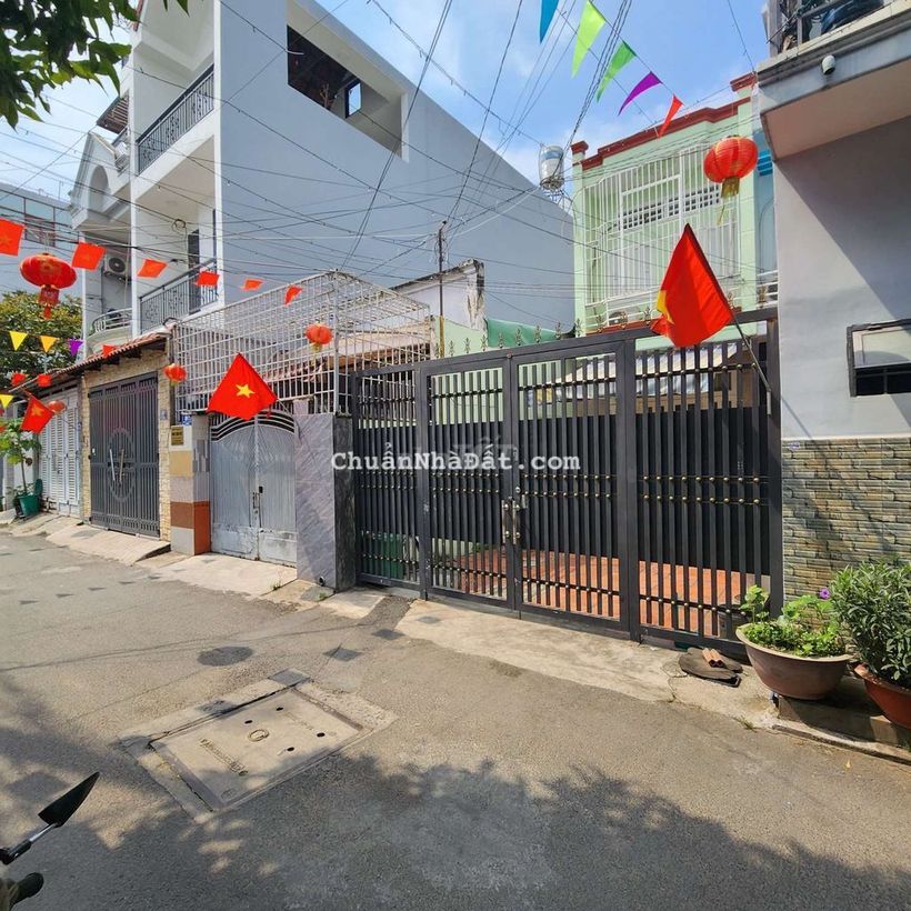 Bán nhà 2 tầng 30m2 sát đường Nguyễn Văn Khối P.8 Gò Vấp