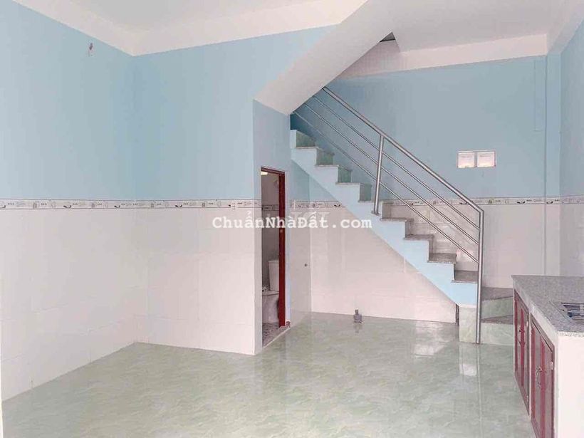 về quê cần sang nhà 1 trệt 1 lầu mới xây