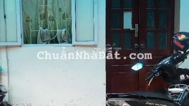 Nhượng lại nhà nguyên căn 2 tầng 1 gác, 3tr8