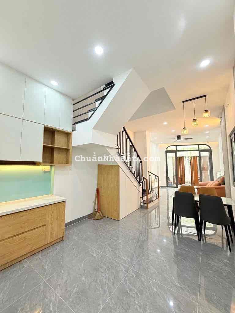 BÁN NHÀ PHƯỜNG TÂN SƠN NHÌ 4 TẦNG 4PN GIÁ 6,X TỶ GIÁP TÂN BÌNH