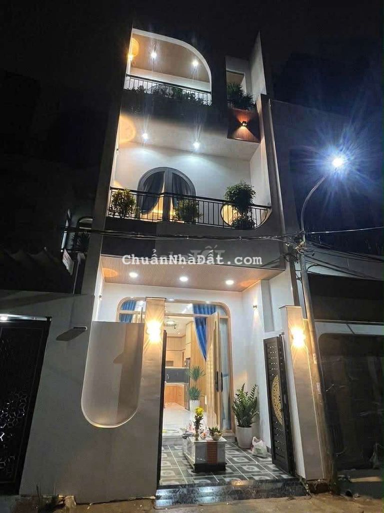 Siêu phẩm nhà 3 tầng hiện đại ôtô trước cửa Trung tâm Đà Nẵng