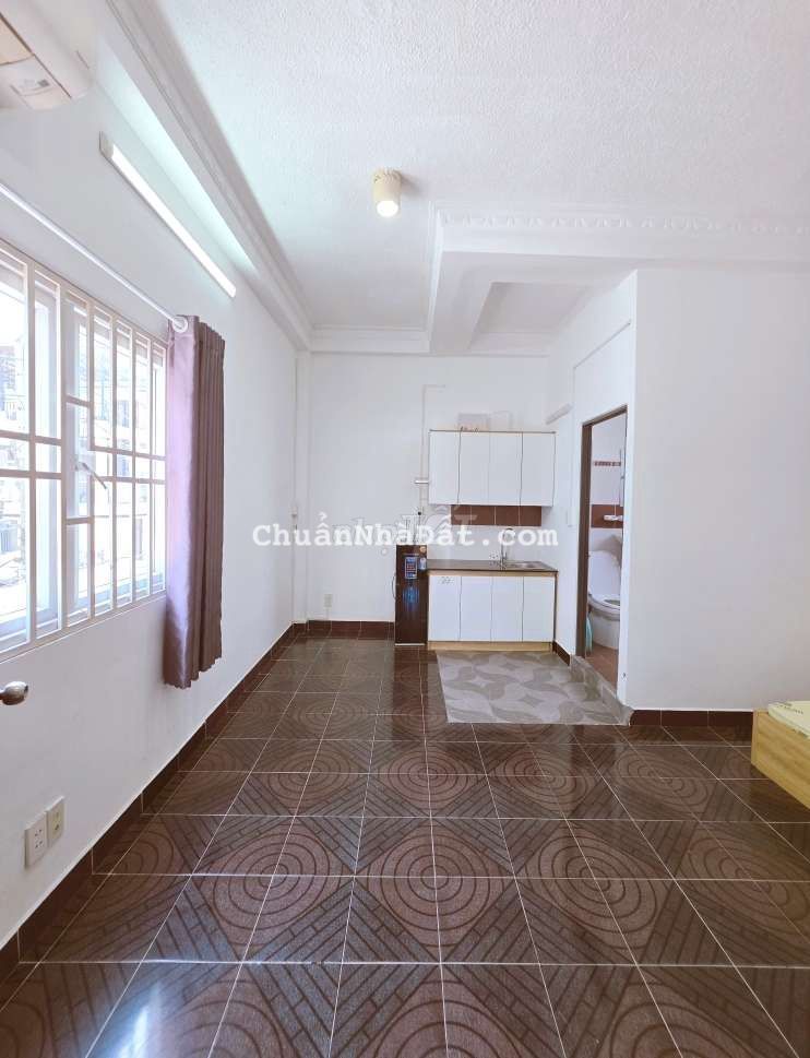 Studio 35m2 cách ngã tư âu cơ LLQ 200m