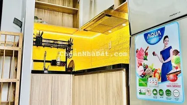 CẦN CHO THUÊ BCONS PLAZA full NỘI THẤT 2PN2WC GIÁ 7,5TR/THÁNG