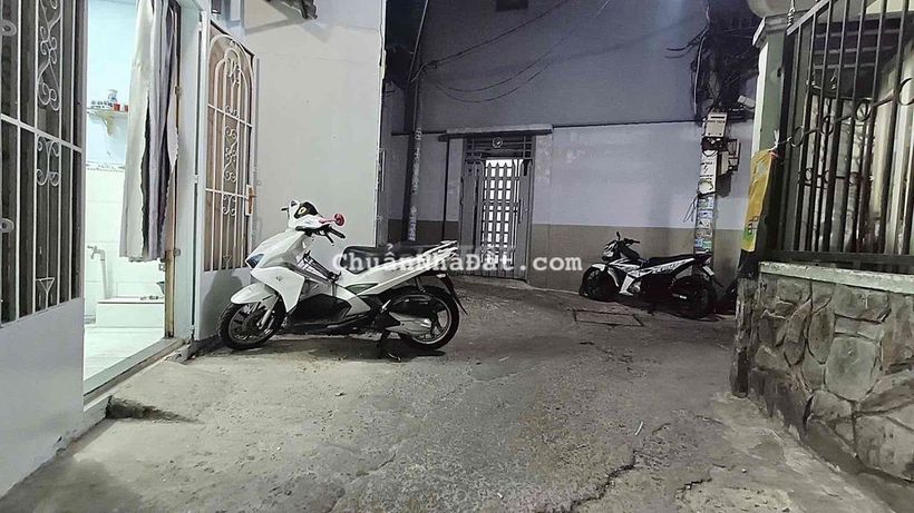 NHÀ HẺM 133 QUANG TRUNG NGAY GẦN NGÃ 5