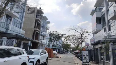 Cần Bán Căn Nhà chính chủ khu đô thị mới Xuân Thới Sơn