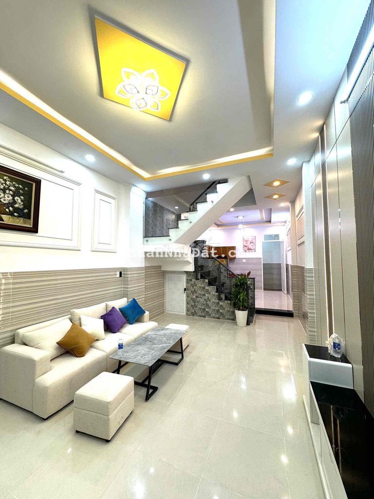 NHÀ 3 TẦNG—- 1 LẦU 1 SÂN THƯỢNG- 4x16 - HẺM 6M