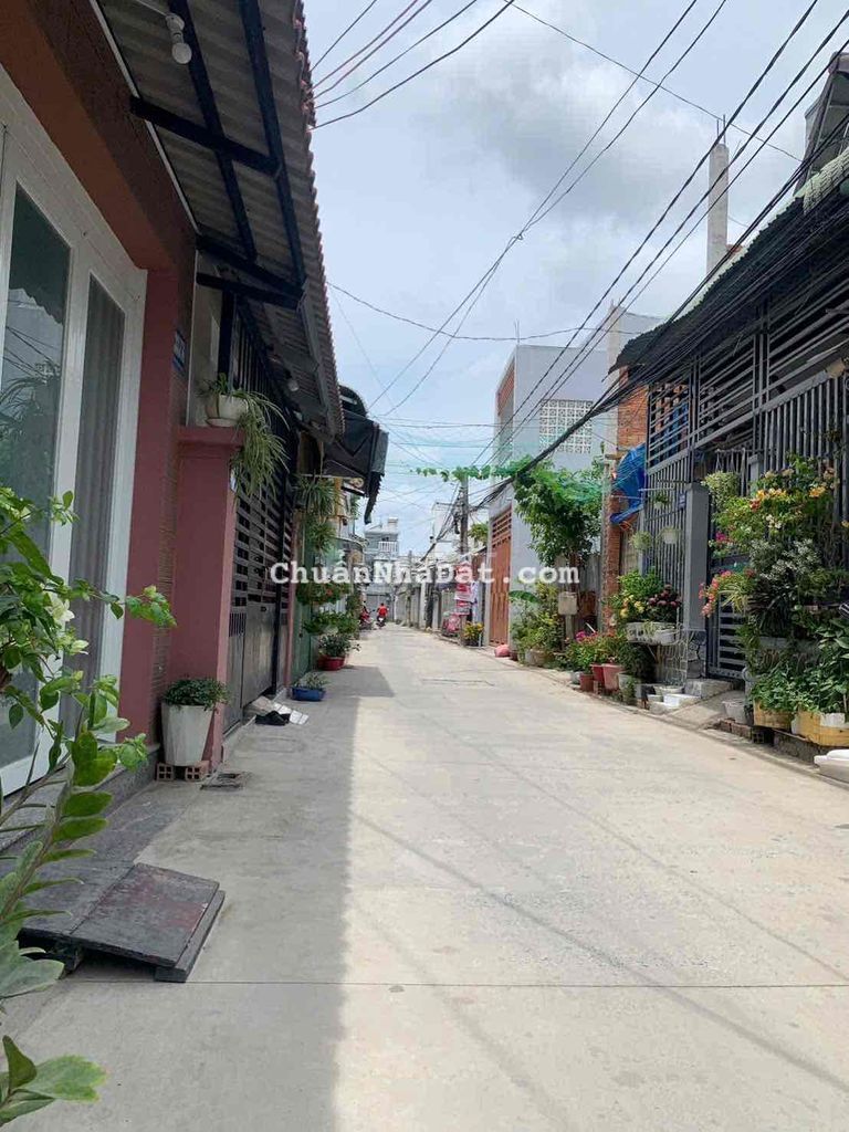 Nhà 2 phòng mới hẻm 388 Nguyễn Văn Cừ