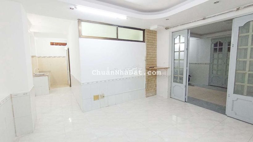 Nhà Cho Thuê Tầng Trệt 1 Phòng Khách, 1 Phòng ngủ tách biệt.