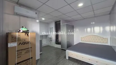 Căn hộ 2pn 2wc có thang máy, full nt, cửa sổ trời ngay chợ Cây Quéo