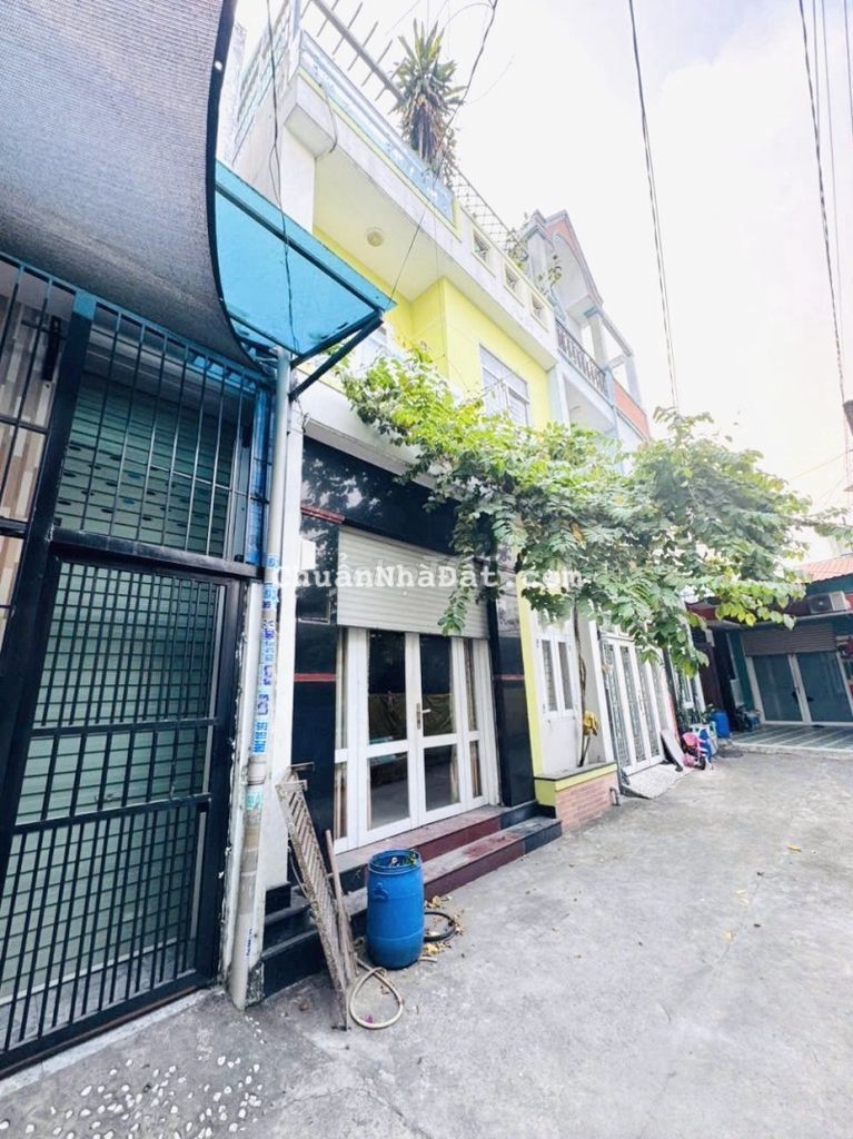 Nhà 3 Tầng BTCT Linh Xuân Gần Nhà Thờ Xuân Hiệp Hẻm Xe Hơi Chỉ 4.2 Tỷ