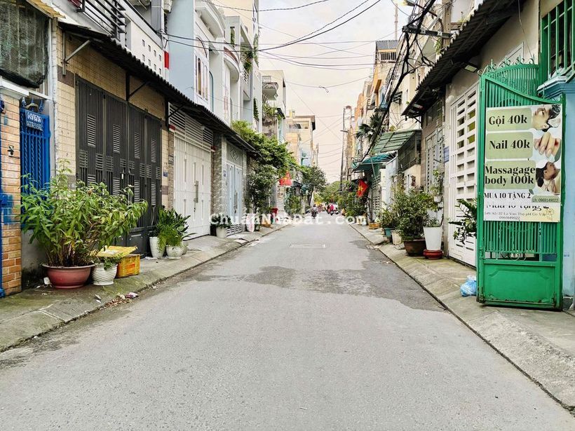 MỚI LENG KENG VÀI BƯỚC RA HẺM Ô TÔ TRÁNH THÔNG TỨ TUNG CHỢ THẠCH ĐÀ