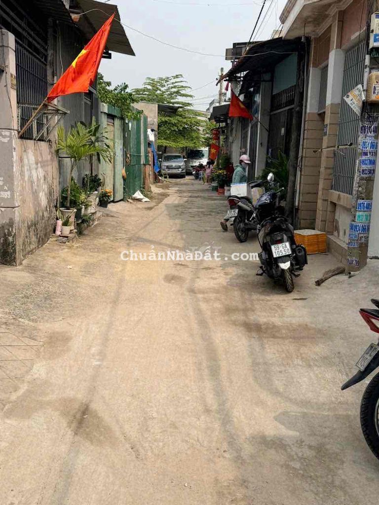 cần bán nhà sát chợ đông thạnh hóc môn