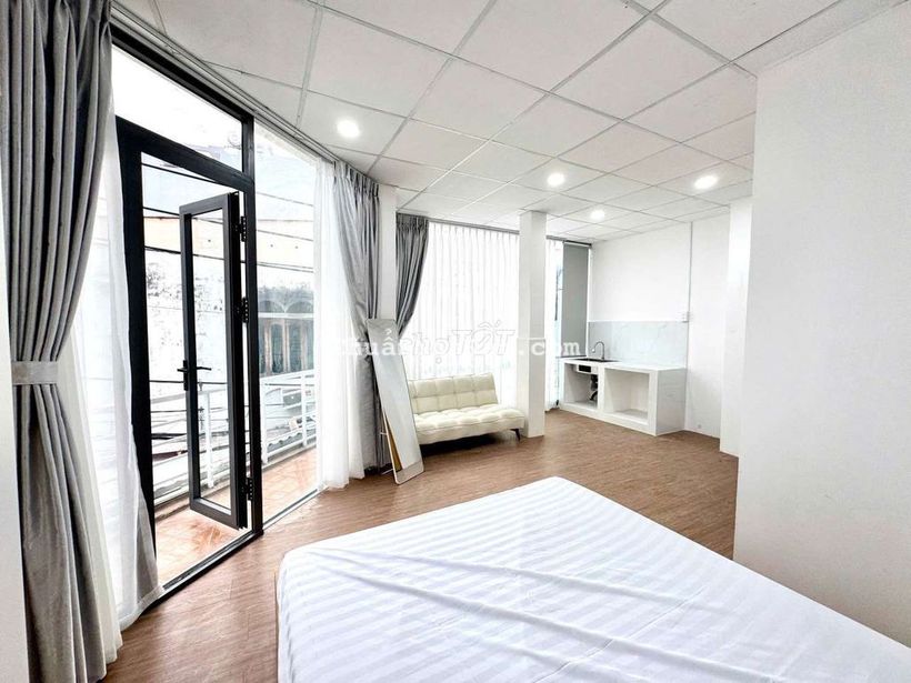 STUDIO BAN CÔNG 40M2 FULL NỘI THẤT GẦN CẦU NGUYỄN VĂN CỪ QUẬN 1