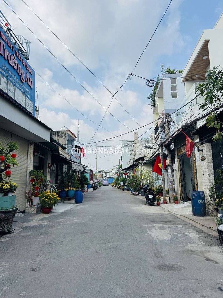 NHÀ ĐẸP - ĐƯỜNG 7M - XE HƠI NGỦ TRONG NHÀ