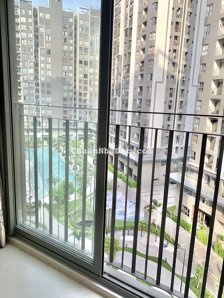 Cho thuê căn 59m2, tháp D, có giường, tủ, 2PN-2WC