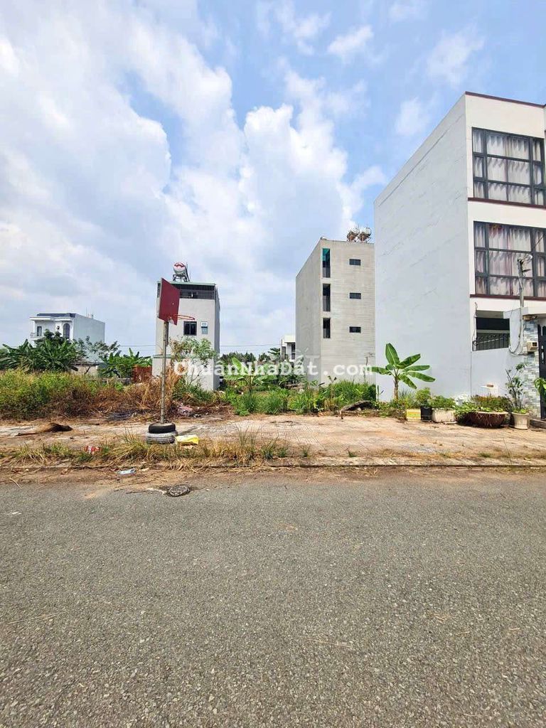 Bán Lô đất 80.2m2, 5.1x14.9, đường 9m, hẻm 32 Đ. Võ Văn Hát, Quận 9