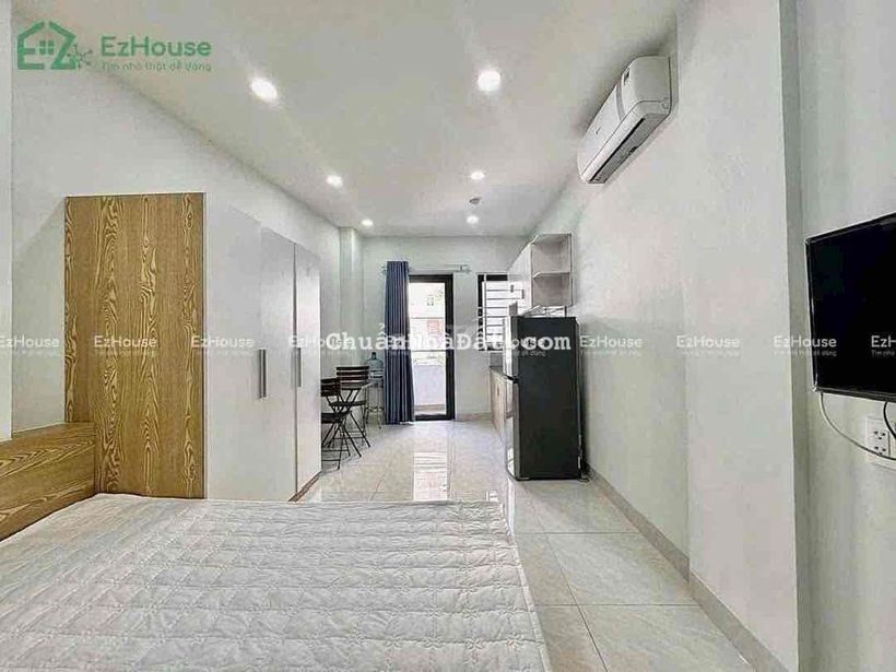 Studio ban công, full NT, nhà mới, phòng rộng ngay cầu vượt, chợ HHT