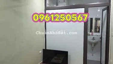 6.5 tr CHO THUÊ NHÀ 3 T 3 NGỦ NGÕ 66 NGỌC LÂM Ô TÔ ĐỖ GẦN FULL ĐỒ