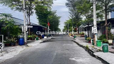 nhà trệt thịnh gia gần chợ giai đoạn 1, để ô tô thoải mái . Nhà Mới