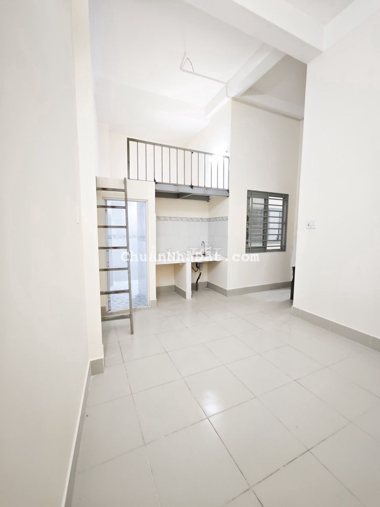 Phòng 30m2, gác cao, có máy giặt chung ngay SPKT2, UTC2, Bưu chính