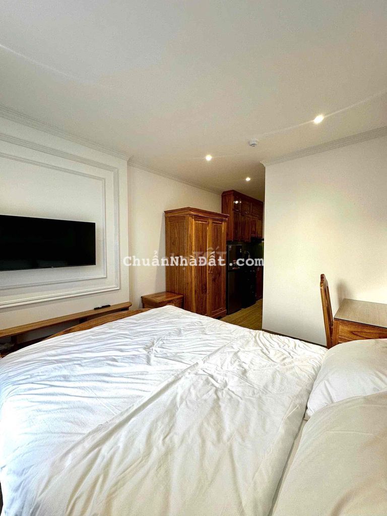 Căn hộ ban công gần cầu Rồng