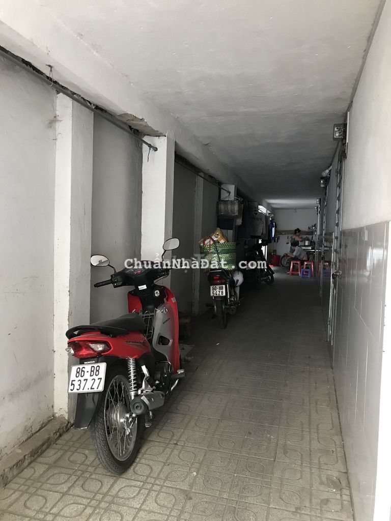 Phòng trọ đầu đường phòng khám đa khoa BS Hùng, cách Q 51, 30 mét