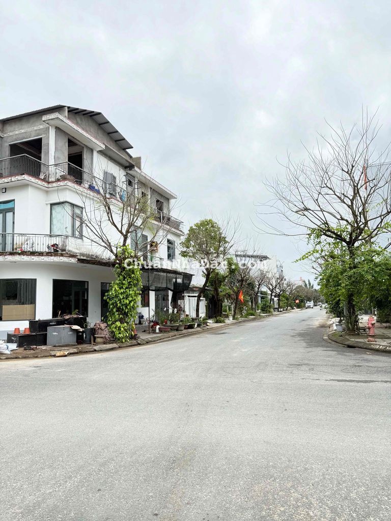 Tôi cần bán lô đất đường Thâm Tâm - trục thông Minh Mạng