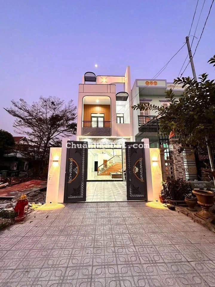 Trả trước 600 triệu sang tên CC nhà SHR ngay trạm thu phí Bửu Long