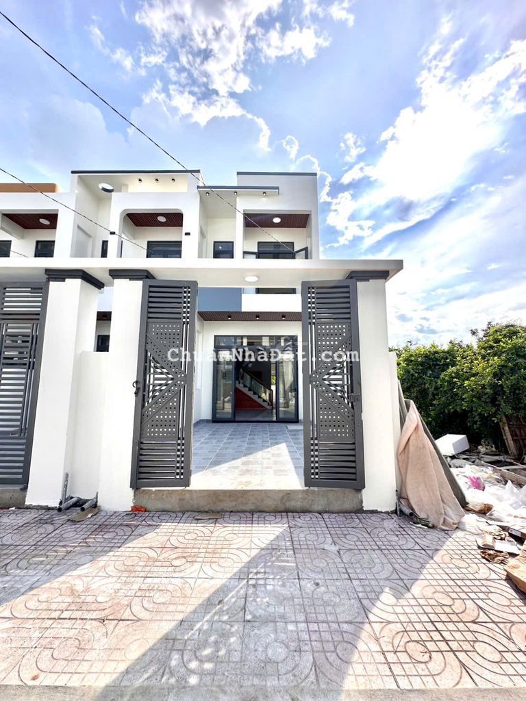 BÁN NHÀ ĐẸP NGAY GẦN ĐƯỜNG ĐỒNG KHỞI-SỔ RIÊNG THỔ CƯ-700TR NHẬN NHÀ