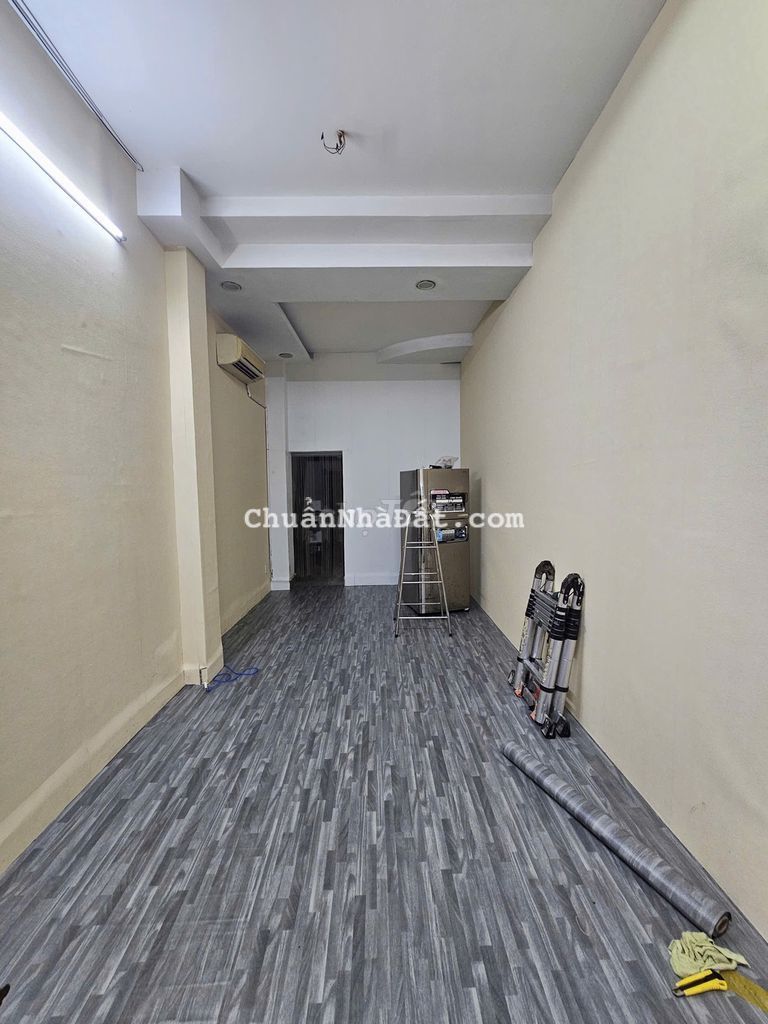 Mặt bằng kinh doanh có chổ ở lại, 3x8m đường Dương Bá Trạc